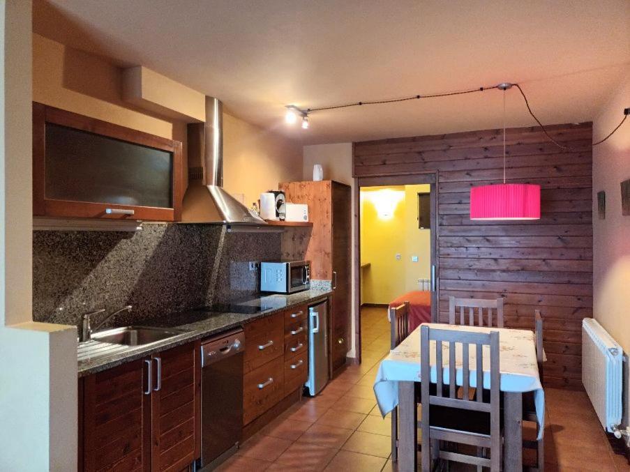 Aparthotel Bellver Bellver De Cerdanya Luaran gambar