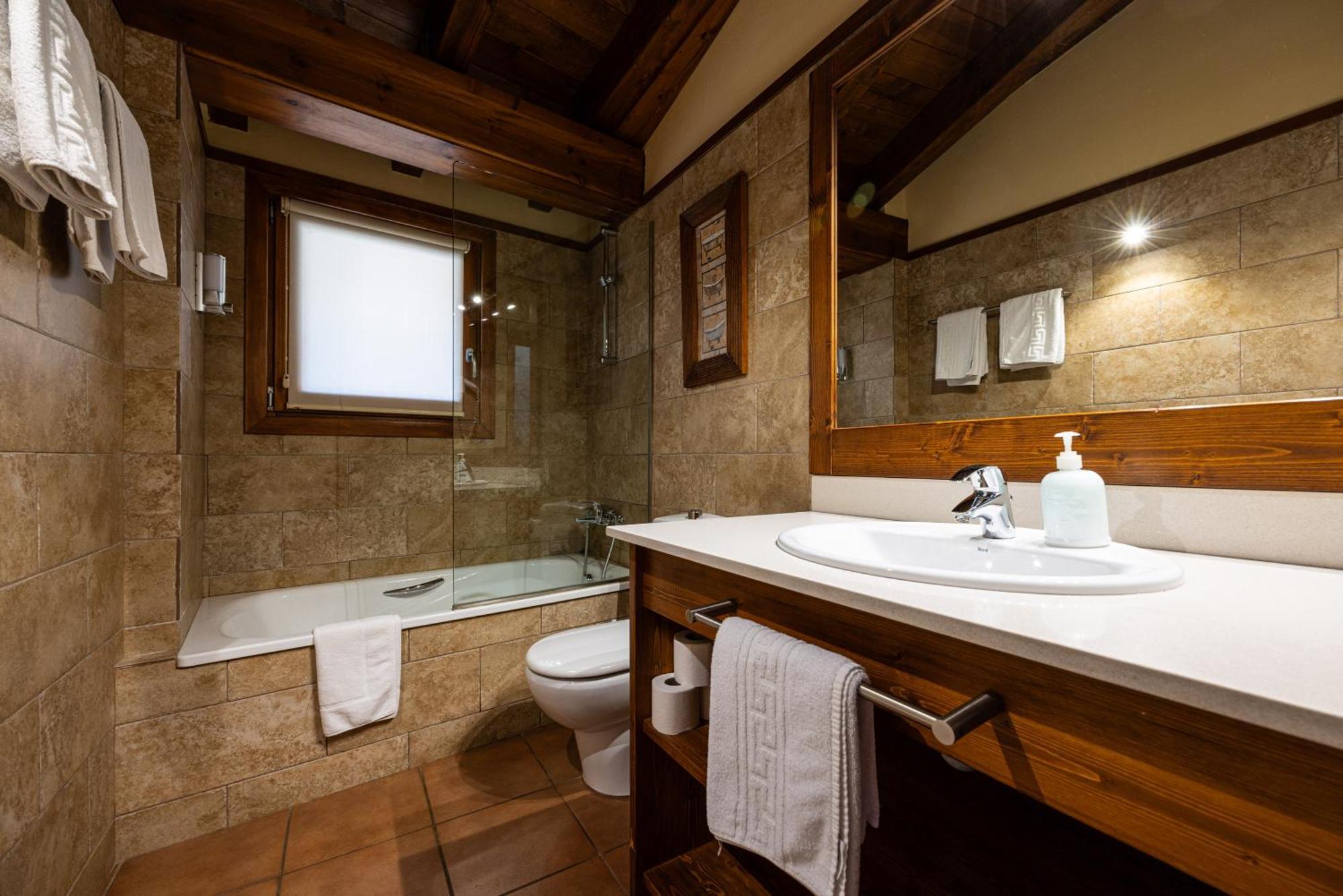 Aparthotel Bellver Bellver De Cerdanya Luaran gambar