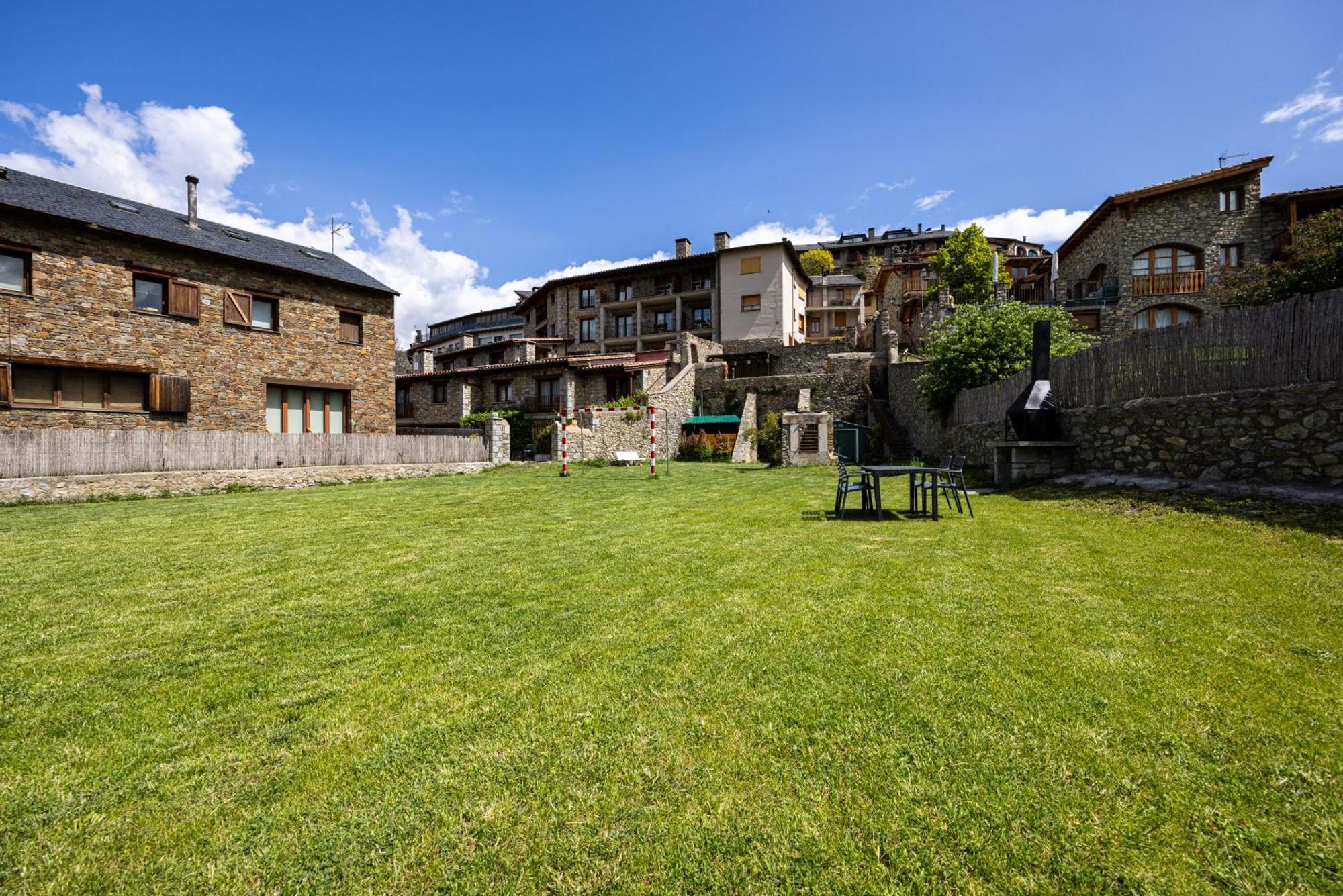 Aparthotel Bellver Bellver De Cerdanya Luaran gambar